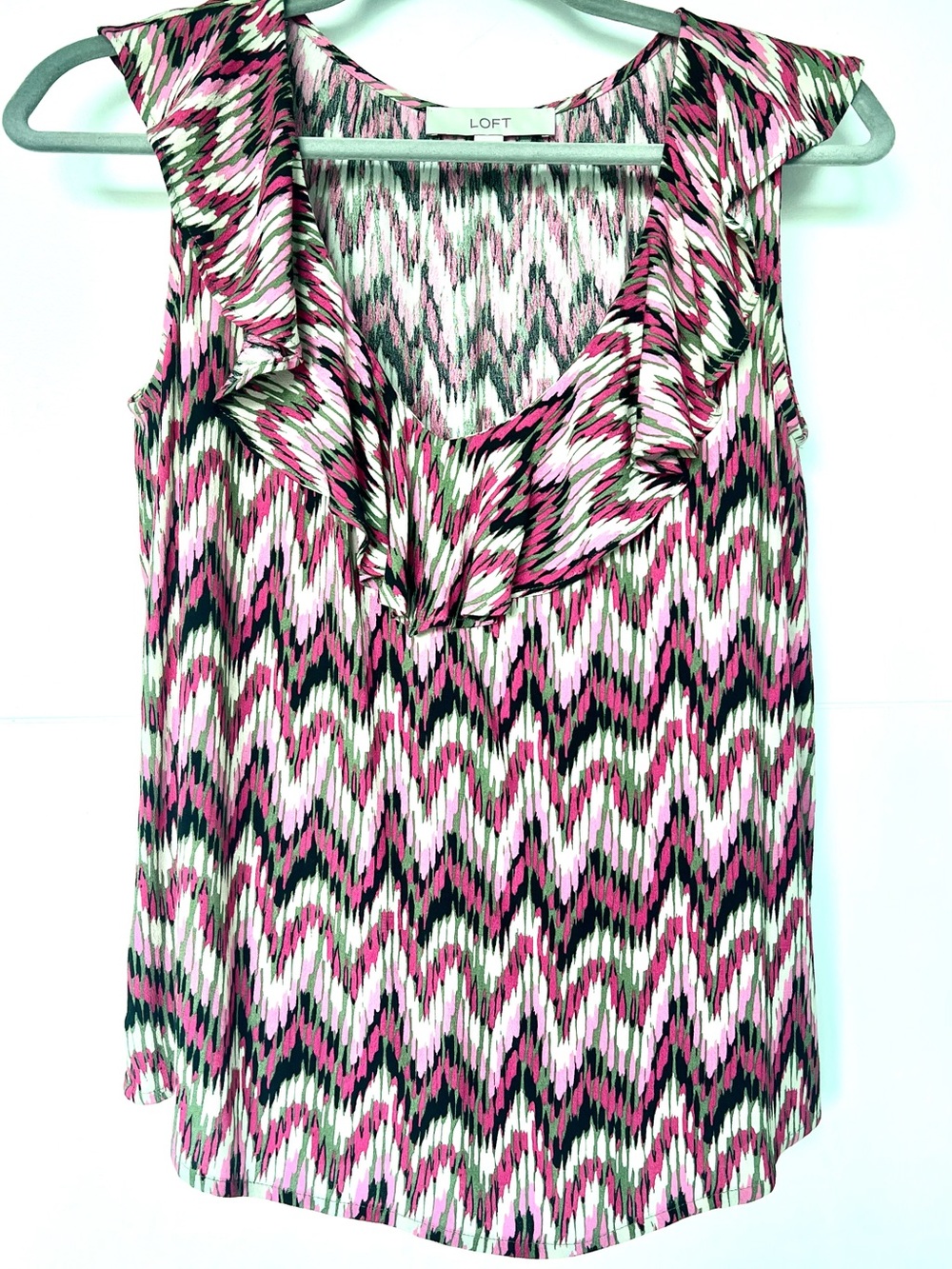 LOFT Chevron Ruffle V-Neck Sleeveless Women’s Blouse Pink XXS